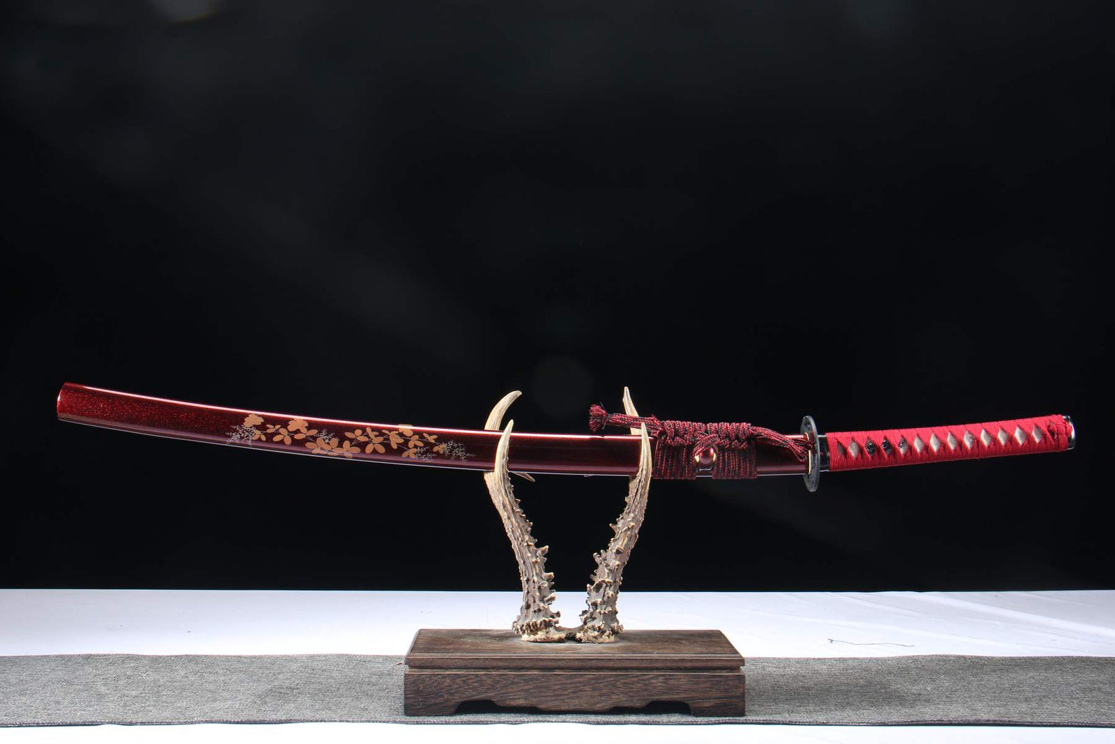 Burgundy Flourish 5160 spring steel katana in burgundy / red product photo 1
