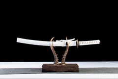 白金逆锋 katana product detail image 1 showing blade, saya, and fittings