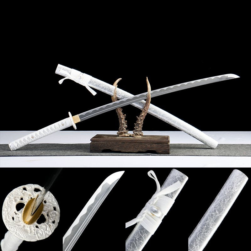 冰魄凝光 katana with polished silver blade and white crackle lacquer saya