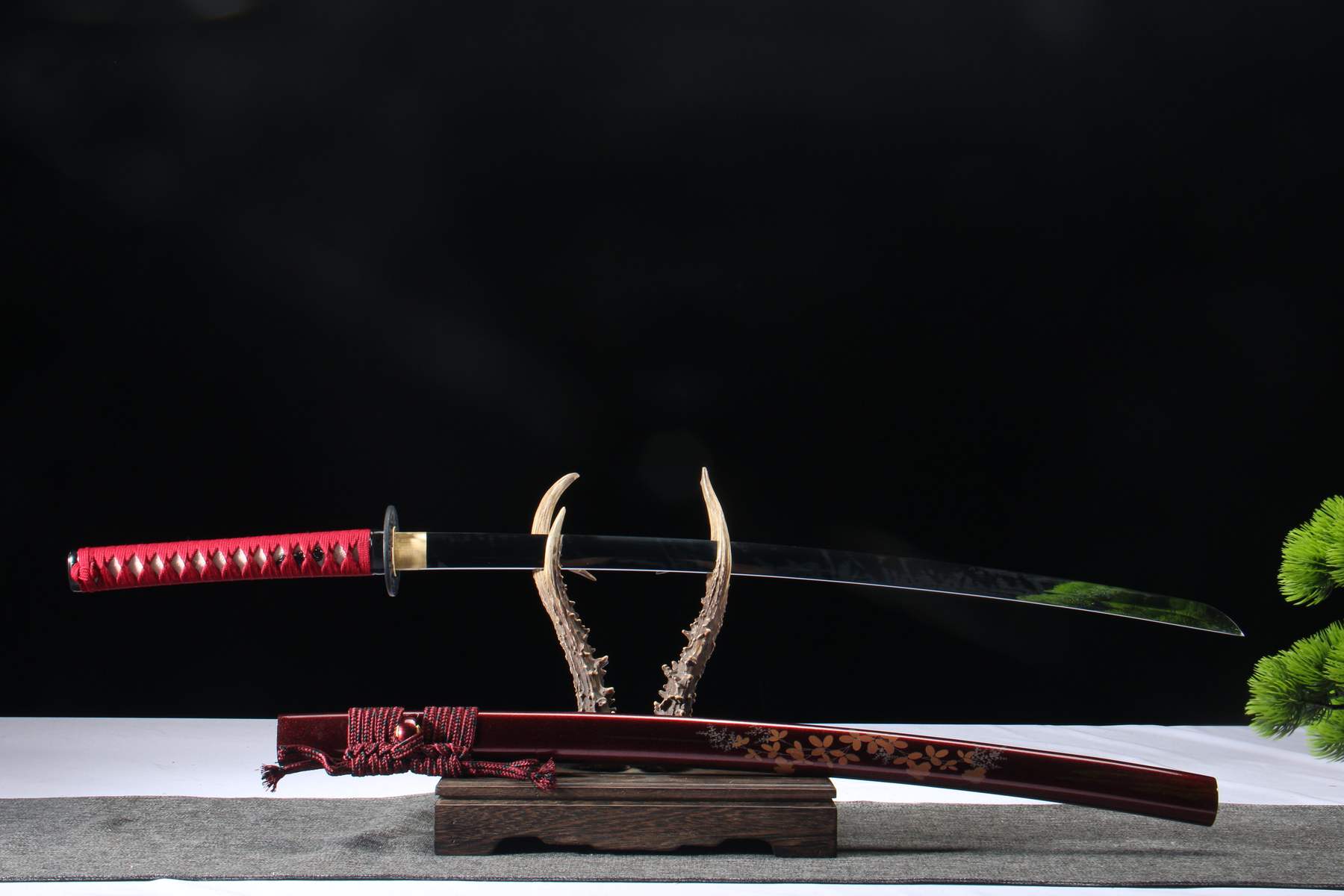 Katana - Burgundy Flourish 5160 Spring Steel