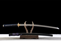 湛蓝金芒 katana product detail image 2 showing blade, saya, and fittings