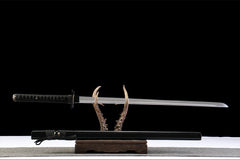 隐芒 katana product detail image 2 showing blade, saya, and fittings