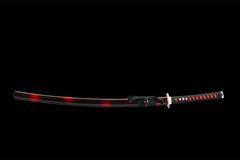 Wide studio view of 永夜之拥 katana and red-black glow saya on a wooden stand