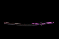 Wide studio view of 暗夜魔瞳 katana and blue crackle saya on a wooden stand