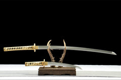 银澜一套 katana product detail image 2 showing blade, saya, and fittings