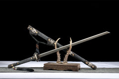 Qilin Tang Dao – Sword and Scabbard Crossed Display