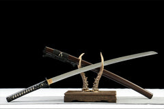 褐魄 katana product detail image 3 showing blade, saya, and fittings