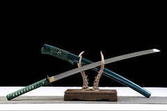 碧霄金纹 katana product detail image 3 showing blade, saya, and fittings