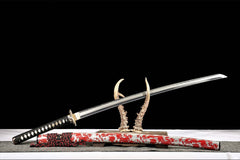 朱焰·断云 katana product detail image 3 showing blade, saya, and fittings
