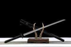 隐芒 katana product detail image 3 showing blade, saya, and fittings