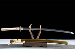 绯村之誓 katana product detail image 4 showing blade, saya, and fittings