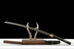 黑曜斩 katana product detail image 4 showing blade, saya, and fittings