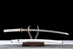 白牙 katana product detail image 4 showing blade, saya, and fittings