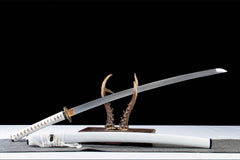 白牙 katana product detail image 5 showing blade, saya, and fittings