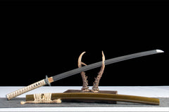 绯村之誓 katana product detail image 5 showing blade, saya, and fittings