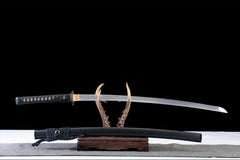 半藏遗锋 katana product detail image 5 showing blade, saya, and fittings