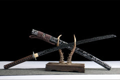 Close-up of Fenchengjie Katana kissaki tip showing brushed tempered pattern detail