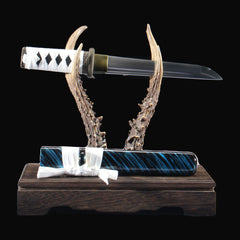 Blue and white Premium Mystery Tanto example from the ten-design random assortment; specific appearance is not guaranteed