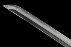 秋月寒芒 katana product detail image 8 showing blade, saya, and fittings