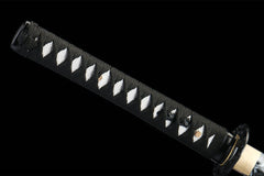 Braided sageo knot and black lacquered saya detail on 破阵子
