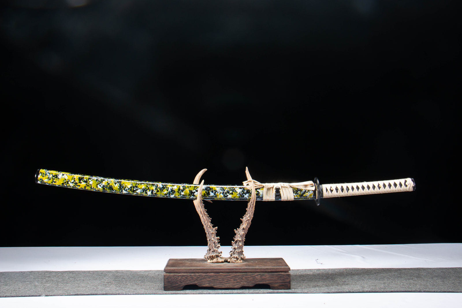 Blackened Edge-Polished 1065 Katana product photo 1