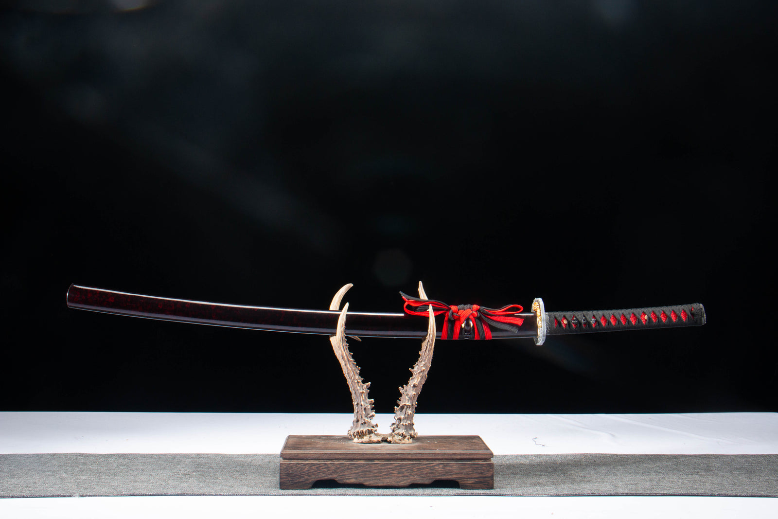 Coiled Dragon 1065 Damascus Katana product photo 1