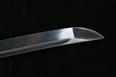 High Manganese Steel Katana with Crimson Lacquered Saya 緋影 Hi-Kage... blade and saya detail photo