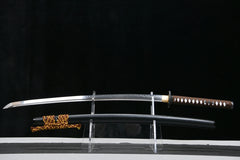 Katana – T10 Clay Tempered Steel Monkey-Themed Katana 猿の刀 Saru Tōtō blade and saya detail photo