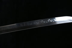 Katana – T10 Clay Tempered Blade with Red Saya 緋炎 blade and saya detail photo