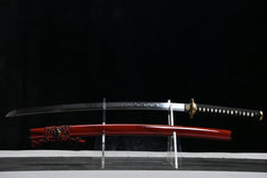 Katana – T10 Clay Tempered Blade with Red Saya 緋炎 blade and saya detail photo