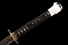 Katana – Ghost of Yōtei Lone Wolf T10 Clay Tempered Blade | 羊蹄山の魂 孤狼 handle, guard, and fittings detail photo