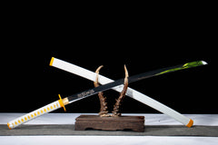 Zenitsu Agatsuma 1065 Mirror-Polished Katana product photo 7