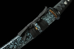 Tanto – Kuroboshi 黒星 - 65Mn manganese steel Tanto blade and saya detail photo