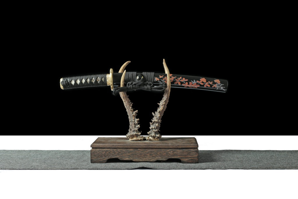 Tanto - T10 Clay Tempered Blade 紅葉の風 full product photo